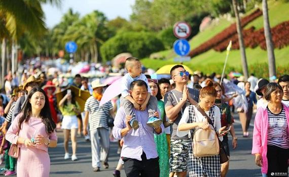 “超级黄金周”，意义不止于经济